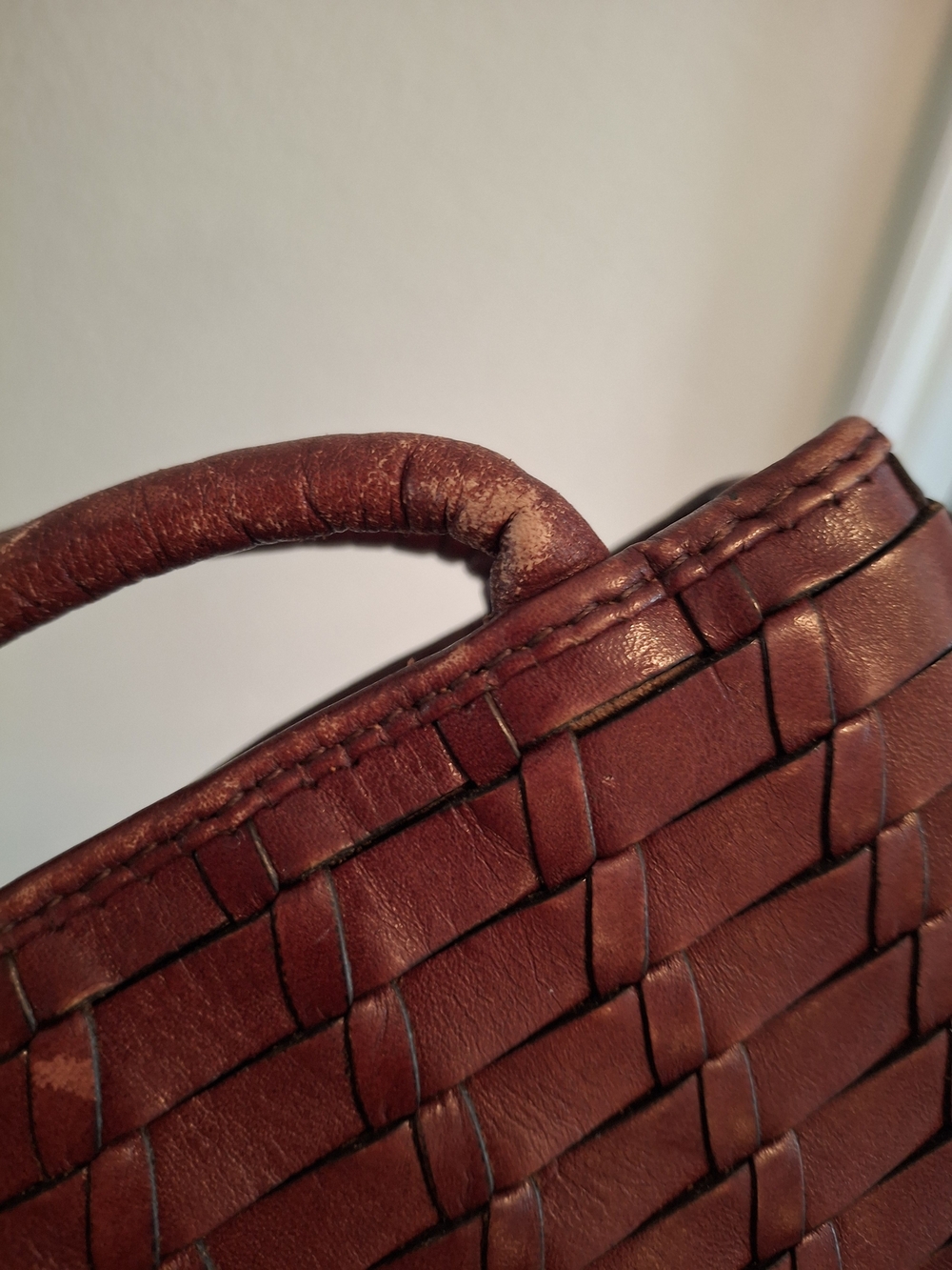 Vintage Fossil Woven Shoulder Bag in Dark Brown Basket Weave - Picture 3 of 5